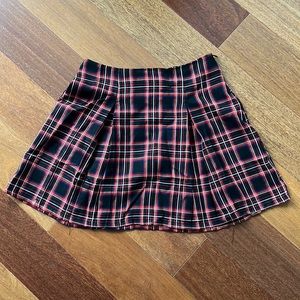 Urban Renewal brand-new plaid skirt size small